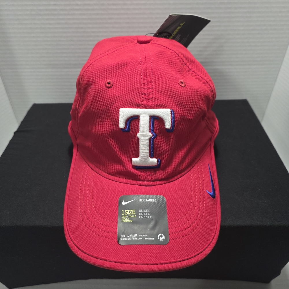 Texas Rangers Nike Heritage86 Dri-FIT Adjustable Golf Cap Red NWT